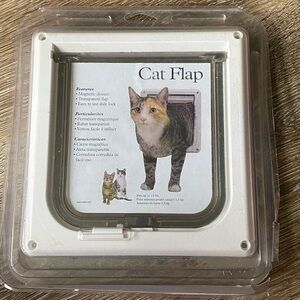 Petsafe Cat Flap‎ New Fits Cat Unto 12Lb